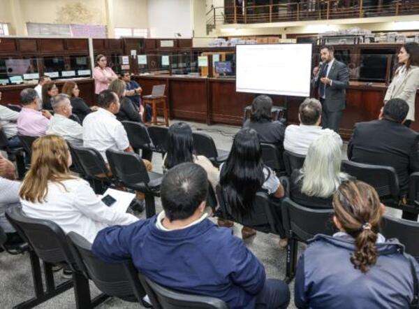 El MEF capacita a cooperativas del interior sobre nueva reglamentación de descuentos a jubilados y pensionados