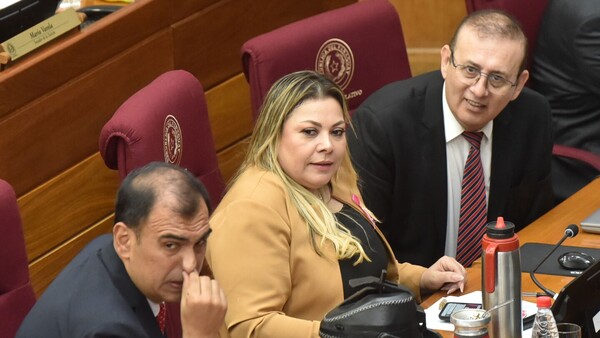 Zenaida Delgado es ligada a supuesto cobro de "peaje" a funcionarios del Senado