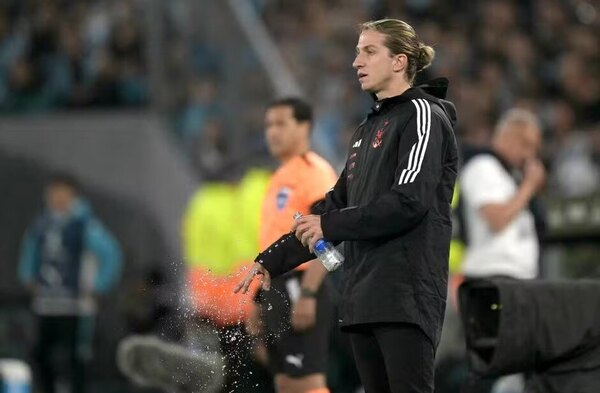 Versus / Bicampeón como jugador, Filipe Luís roza la gloria de la Libertadores como DT