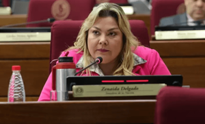 Denuncian a la senadora Zenaida Delgado por presunto "peaje salarial" a funcionarios del Senado - Noticiero Paraguay