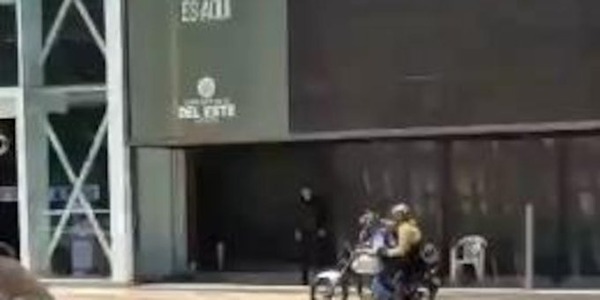 Violento asalto a cambista en pleno microcentro de Ciudad del Este - ADN Digital