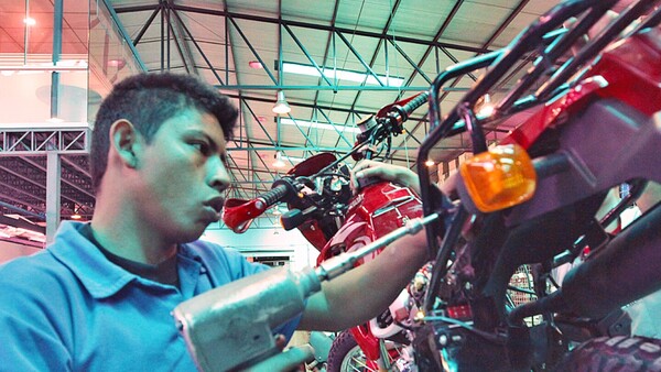 Corte suspende nueva forma de comprar moto