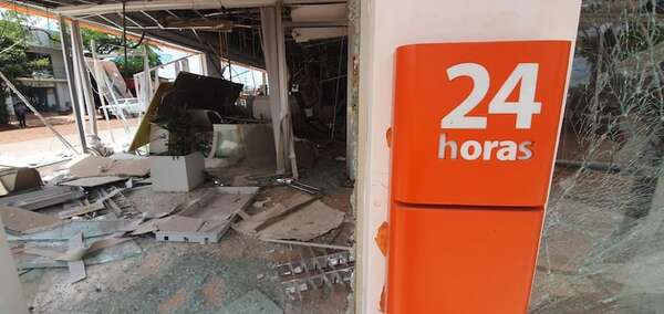 Detonan banco en Katueté: testigo describe momentos del ataque - Policiales - ABC Color