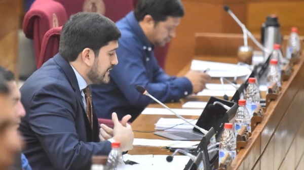 Espínola impulsa compensación Asunción–MEF y órgano mixto