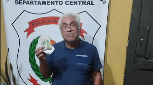 Un hombre encontró G. 1.500.000 en un cajero automático y devolvió el dinero - Noticiero Paraguay