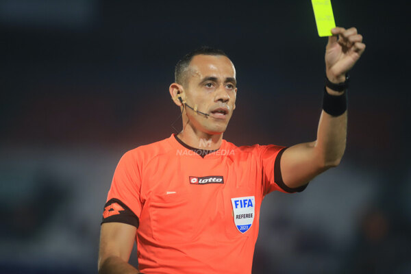 Versus / ¿Cuántos partidos de Cerro y Guaraní ha dirigido Juan Gabriel Benítez en el Clausura?