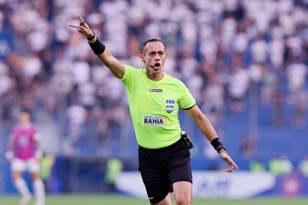 Juan Gabriel Benítez será el árbitro del duelo entre Cerro y Guaraní - trece