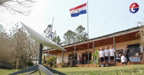Copaco firma acuerdo con Starlink para impulsar la conectividad en las escuelas