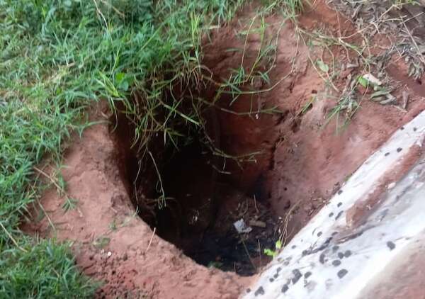 Sobrevivió de milagro: hallan a una beba que fue arrojada a una letrina - Nacionales - ABC Color