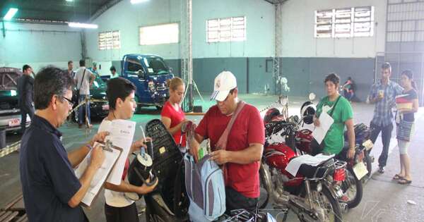 La Nación / Por 30 días, Corte suspende nuevo procedimiento de registro de motos y vehículos similares