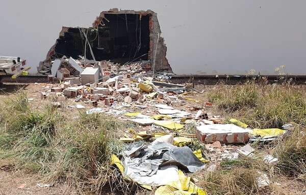 Mientras Riera hace campaña política, Katueté fue sitiada para asalto a banco - Policiales - ABC Color
