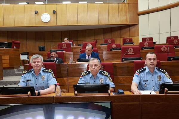 Senadores anuncian rechazo unánime a cuestionados pedidos de ascensos para Policías y reiteran convocatoria a Riera en comisión  - Política - ABC Color