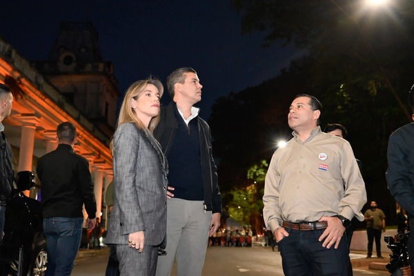 Popular / Omimbipa Asunción: ¡Primera Dama inauguró cableado subterráneo!