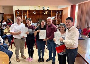 Comuna de Hernandarias entrega subsidios para casa propia a 36 familias del barrio La Victoria | DIARIO PRIMERA PLANA