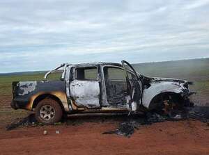 Asalto a banco en Katueté: Hallan camioneta incinerada en medio de un sojal de Itakyry - ABC en el Este - ABC Color