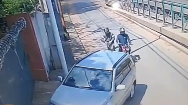 Video: La audaz reacción de un comerciante coreano evitó que fuera víctima de asaltantes