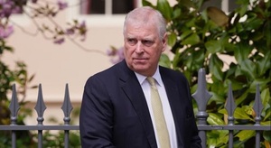 Palacio de Buckingham confirma la retirada de títulos y honores del príncipe Andrés por el caso Epstein