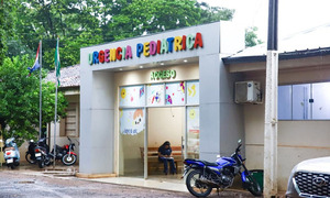 La recién nacida rescatada de una letrina se mantiene estable en el Hospital de Caaguazú - OviedoPress