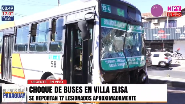 Unos 17 pasajeros heridos tras fuerte choque de buses en Villa Elisa