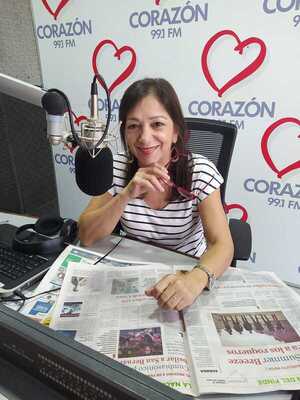 Popular / Nelly Gaona con valioso reconocimiento a su trayectoria radial