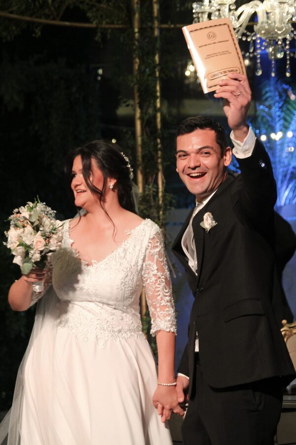 ¡Ganadores de 100 Paraguayos Dicen, edición Casate, dieron el "sí"! - trece