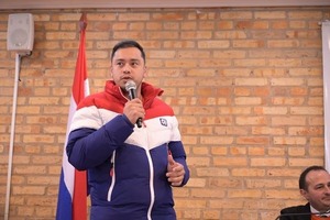 Prieto “abre el paraguas” ante inminente derrota de su candidato, según diputado - ADN Digital
