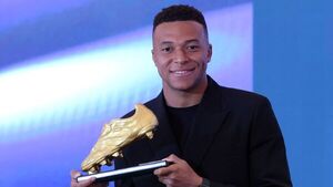 Mbappé recibe la Bota de Oro
