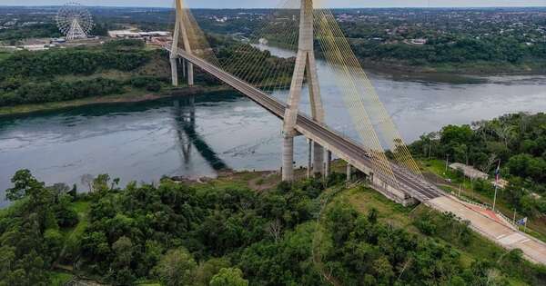 La Nación / Gremios de CDE piden que camiones livianos pasen por el PIA y los cargados por el nuevo puente