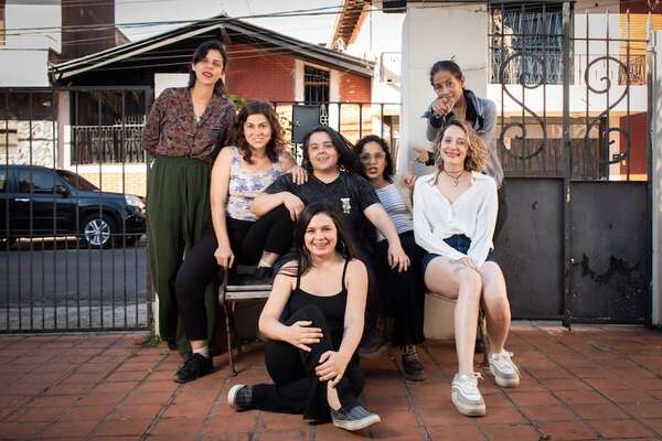 Segunda edición del “Tributo al corazón salvaje”: ritual de palabras y una ofrenda a las que dijeron sin permiso - Literatura - ABC Color