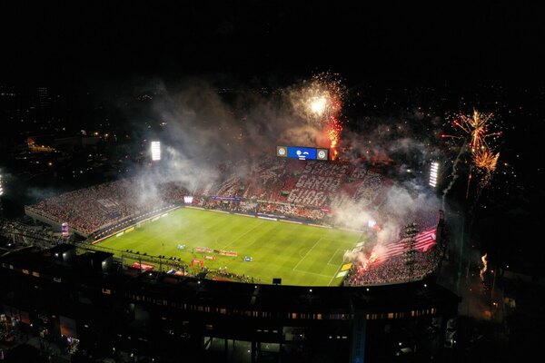 Versus / ¡El Defensores del Chaco será escenario de la final de la Sudamericana!