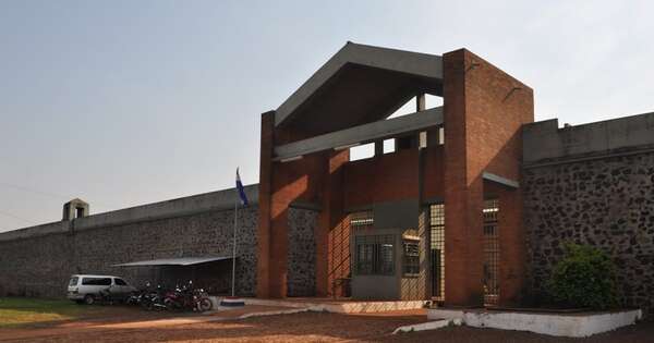 La Nación / Encarnación: seis reclusos intentaron fugarse del penal, pero fueron detenidos y aislados