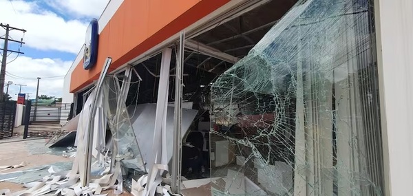 Según el recuento final, asaltantes robaron G. 3.103 millones del banco de Katueté