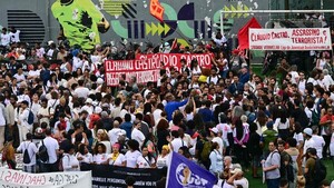 Residentes de las favelas de Río de Janeiro protestan contra la "masacre" policial