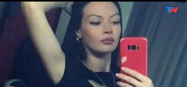 Popular / Su ex la amenazaba y se quitó la vida en un vivo de TikTok: “Si esto querés para dejarme tranquila, lo hago”