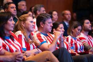 Ministros en la mira: Diputados cartistas tiran dardos contra Gabinete de Peña - Política - ABC Color