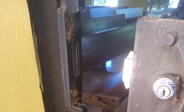 Hurto en una capilla en Juan León Mallorquín