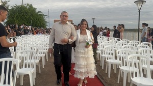 #ParaguaySeCasa: 110 parejas formalizaron su unión en Concepción - Concepción al Día