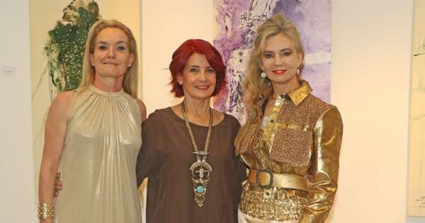 La Nación / Noche de Arte y Champagne