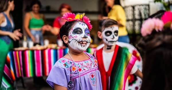 La Nación / Mañana celebran tradición mexicana del Día de Muertos