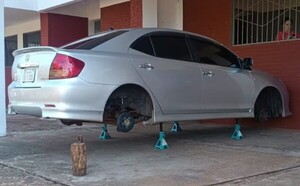 Insólito: ¡robaron las 4 ruedas de un automóvil!