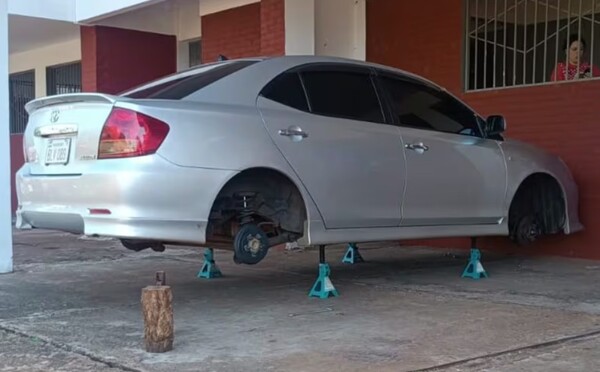 Insólito: ¡robaron las 4 ruedas de un automóvil!