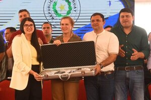 «Nuestra prioridad es dotar de equipos y reforzar recurso humano en el interior del país», dice ministra de Salud