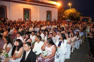 Concepción: más de 100 parejas celebraron su unión en el histórico puerto de la capital del Primer Departamento