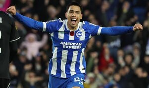 Versus / ¡Desatado en la Premier! Diego Gómez hace dos goles en seis minutos