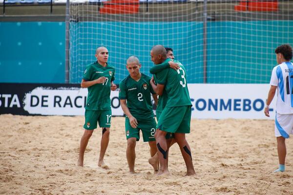 Vibrante cuarta fecha en la CONMEBOL Liga Evolución Fútbol Playa – Zona Sur