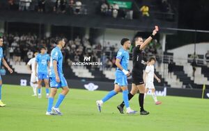 Versus / Ever Hugo Almeida, preocupado por la pandemia de expulsados: "Es anormal"