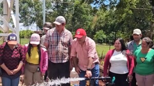 Barrio accede a agua potable