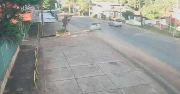 La Nación / Conductor perdió el control de su rodado y falleció en Lambaré