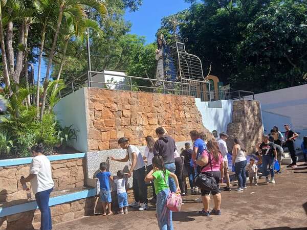 Tupãsy Ykuá: el agua que renueva la fe del peregrino - Nacionales - ABC Color