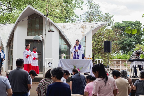 Celebración eucarística por el Día de los Fieles Difuntos en el Campo Santo Municipal - Concepción al Día